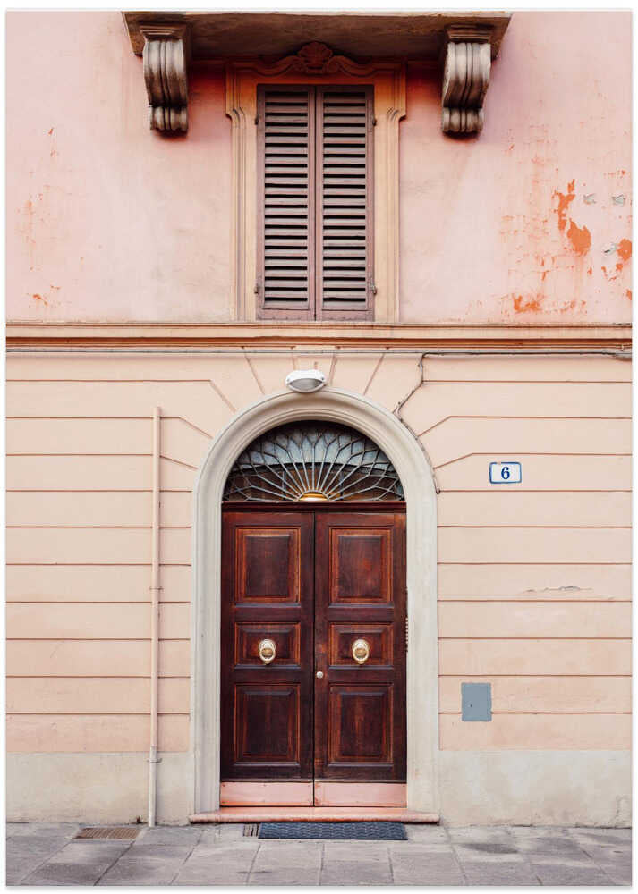 Bologna in Pink | Italy travel photography