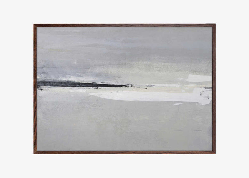 Serene Horizon with Soft Gray and White Tones