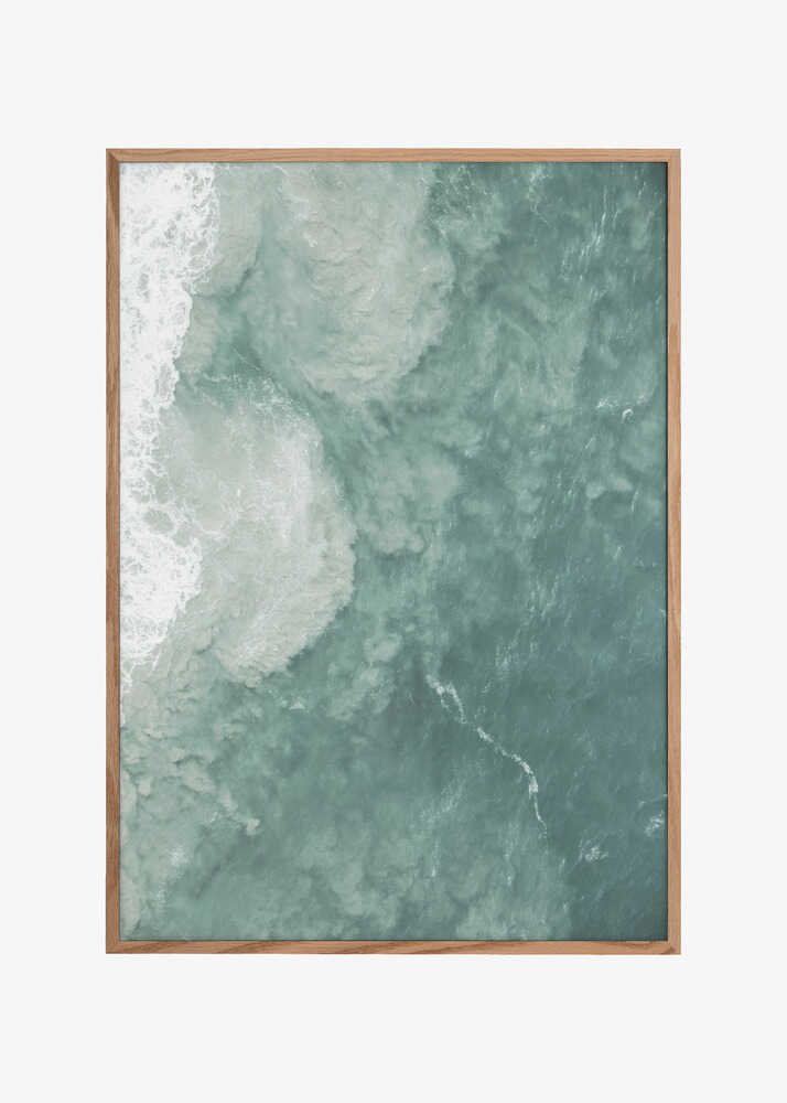 Ocean&#039;s Gentle Swirl